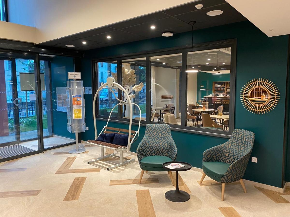 Aparthotel Domitys L'Horologia Cluses Esterno foto