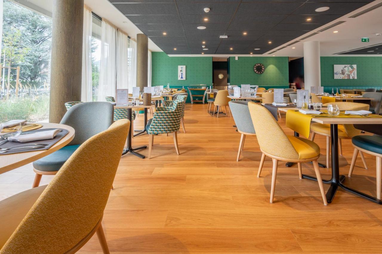 Aparthotel Domitys L'Horologia Cluses Esterno foto